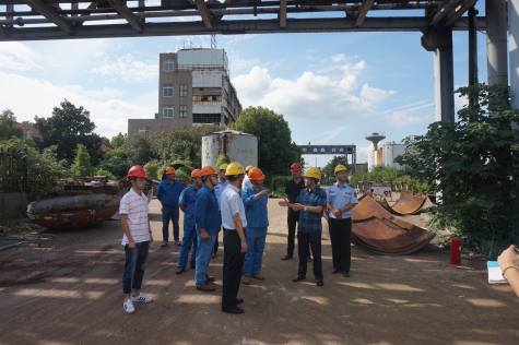 張家港市經信委等領導赴信達化工檢查安全工作